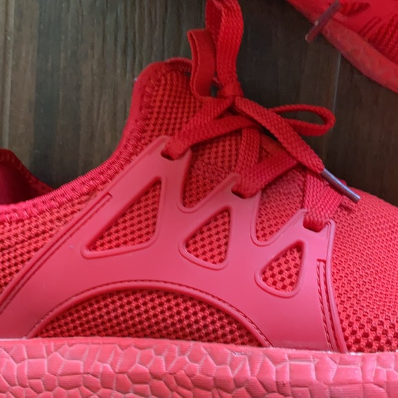 Red sneakers sz 8 - Picture 3 of 6